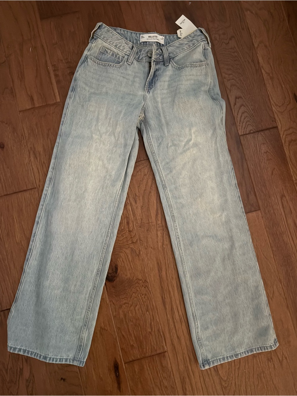 Hollister women’s Straight Light Wash Jeans